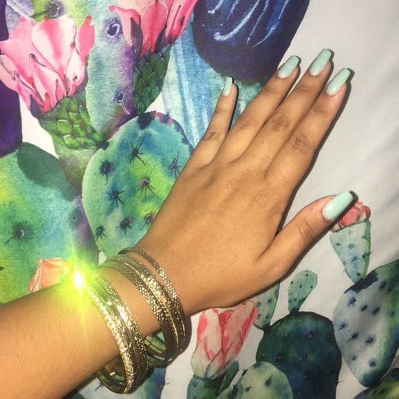 gold bangle set - Picture 2 of 2